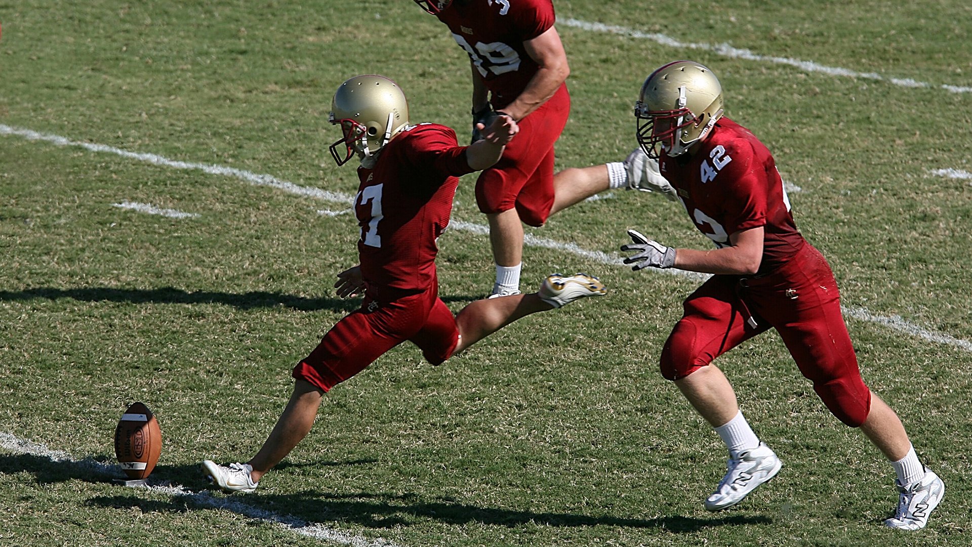 开云·体育官方网站入口-梅西重回诺坎普？巴萨官方回应转会传闻，梅西21年巴萨告别